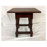 SMALL OAK STOOL 15X16