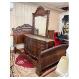 NICE 3PC. MAH. BEDROOM SUITE