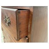 CLOSEUP DOVETAILED DRAWERS