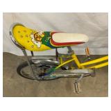 CLOSEUP BANANA SEAT