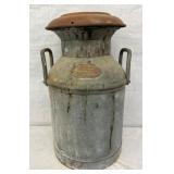 5G. STANDARD OIL CO. GAS CAN