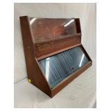 DISPLAY FOR TRANSISTOR BATTERIES