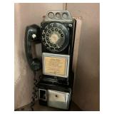 CLOSEUP PAYPHONE