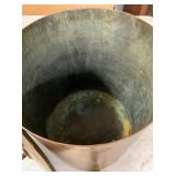 INSIDE VIEW COPPER POT