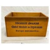 WOODEN WALTER BAKER BOX 9X5