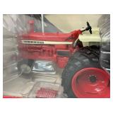 Harvester Farmall 1206 Turbo