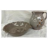 JUGTOWN OPTTERY PITCHER, PIE PLATE