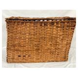 HANDMADE OAK BASKET W/LID 