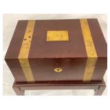 WITH INITIALS "MMM" MEASURES 18X21 