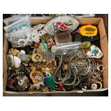 COLLECTION COSTUME JEWELRY 