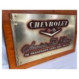 MEASURES 20 1/2 X 12