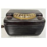 Philco Model 46-420 Tube Radio in Brown Bakelite, 12 x 7.5 Inches