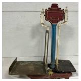 Vintage Cast Iron 30-Lb Capacity Scale with Decorative Red and Blue Design, 24×27