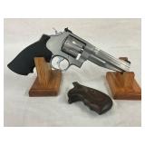  Smith & Wesson Model 627 .357 Magnum Revolver – Performance Center