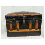 EARLY VINTAGE CAMEL BACK TRUNK