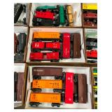 COLLECTION TRAIN CARS AND ASSESSORIES
