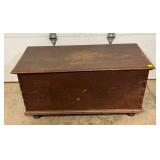 PRIM. PINE BLANKET CHEST