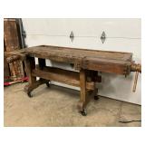 with Integrated Vises