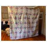 COLLECTION HANDMADE QUILTS