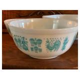 EARLY PYREX STACKING BOWLS