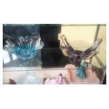 assorted collectable and antique art glass 