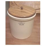 One Gallon Crock w/lid