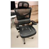 X-Basic DVL Task Chair