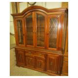 LARGE AUCTION, ALWAYS A FULL HOUSE!