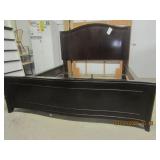 LARGE AUCTION, ALWAYS A FULL HOUSE!