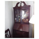 Boxlots, Antques, Collectible & Household Auction