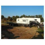 DEER CAM 5TH WHEEL CAMPER