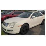   White 2008 4 Door Ford Fusion