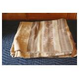 ANTIQUES/BLANKETS/PRINTS/BOOKS/SWORDS/CROCKS/GUNS