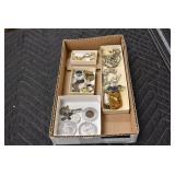 ANTIQUES/COLLECTIBLES/GLASSWARE/HOUSEHOLD