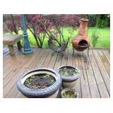 Flower pots and chimenia