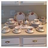 Noritake dish set