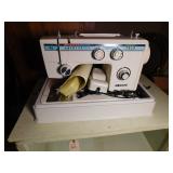 Necchi Portable Sewing Machine w/case