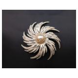 Sarah Coventry Pin
