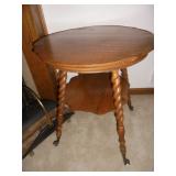 Parlor table with glas claw feet