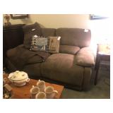 Power lift on each side