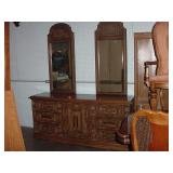 dresser w/ mirrors