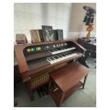 Lowery Genie 88 Organ