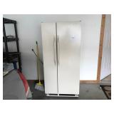 Magic Chef Side-by-Side Refrigerator