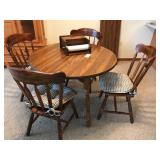 Round Kitchen Table and Chairs