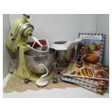 Vintage Items All 'Round This Sheboygan Home Online Auction by Caring Transitions - Ends 3/19!