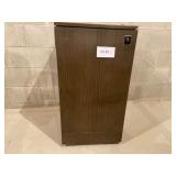 Dorm GE Refrigerator with Freezer