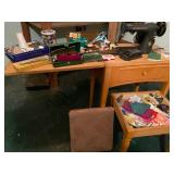 Vintage Singer Sewing Machine in Cabinet with Accessories