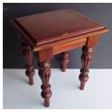 Antique Style Sm Table