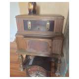 **Discount Sunday!** Antiques, Coca Cola & Contemporary Estate! 