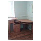 corner computer desk good condition seems sturdy